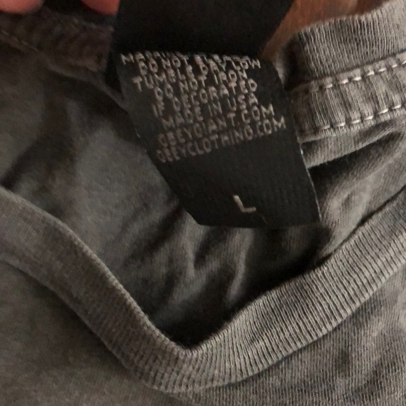 Obey T-SHIRT Graffiti - Picture 3 of 3